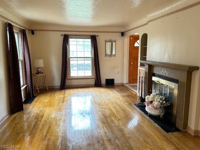 16613 Laverne Avenue, Cleveland, OH 44135