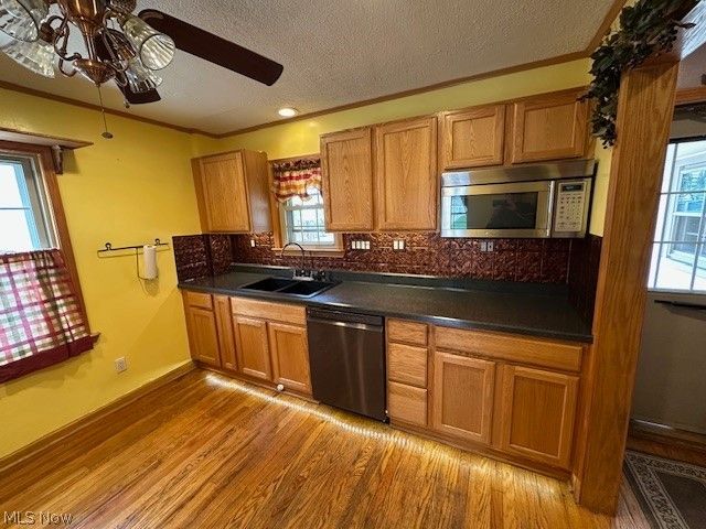 16613 Laverne Avenue, Cleveland, OH 44135