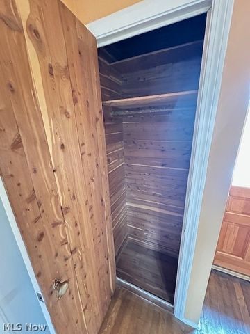 16613 Laverne Avenue, Cleveland, OH 44135