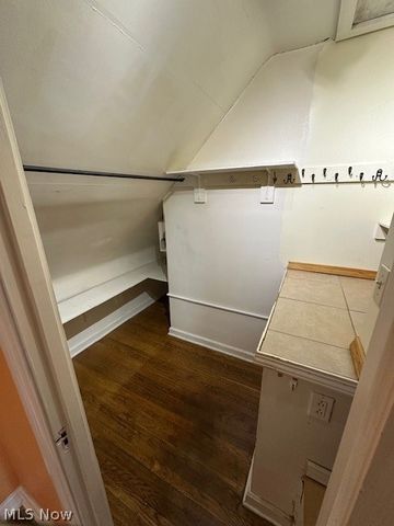 16613 Laverne Avenue, Cleveland, OH 44135