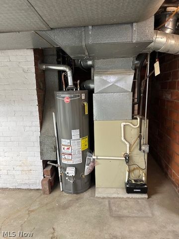 16613 Laverne Avenue, Cleveland, OH 44135