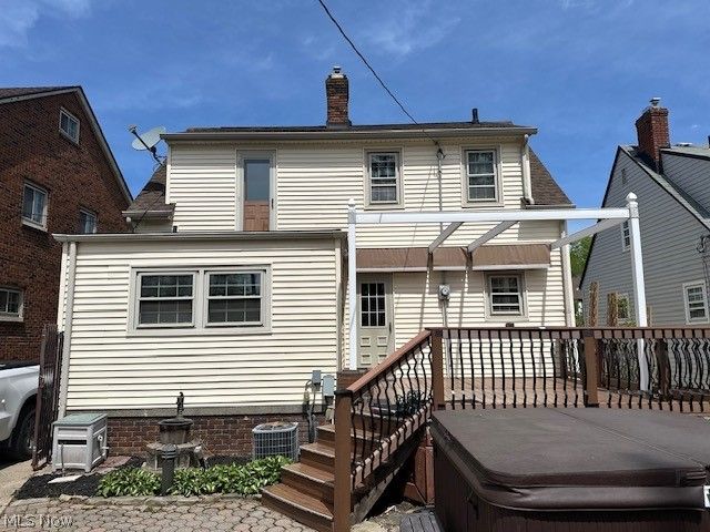 16613 Laverne Avenue, Cleveland, OH 44135