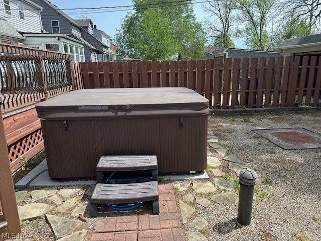 16613 Laverne Avenue, Cleveland, OH 44135