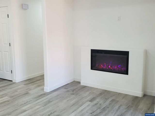 1088 38th Av, Sweet Home, OR 97386