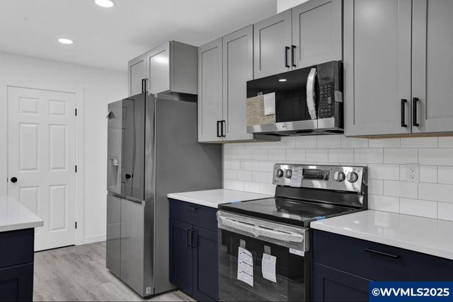 1088 38th Av, Sweet Home, OR 97386