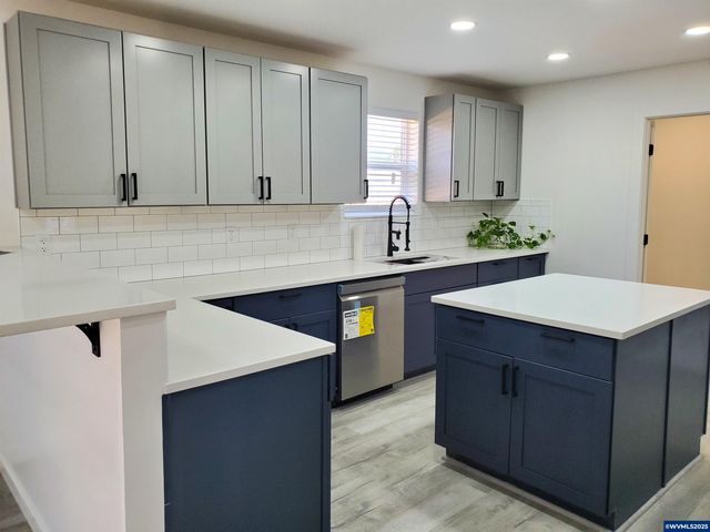 1088 38th Av, Sweet Home, OR 97386