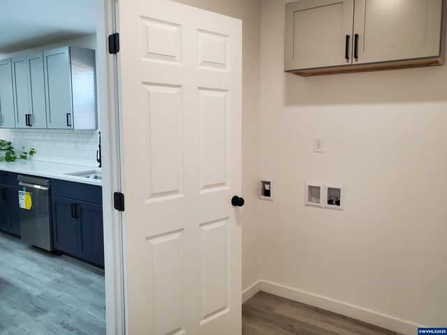 1088 38th Av, Sweet Home, OR 97386