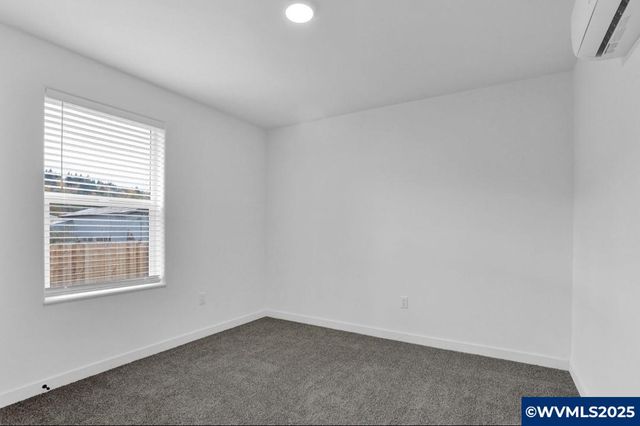 1088 38th Av, Sweet Home, OR 97386