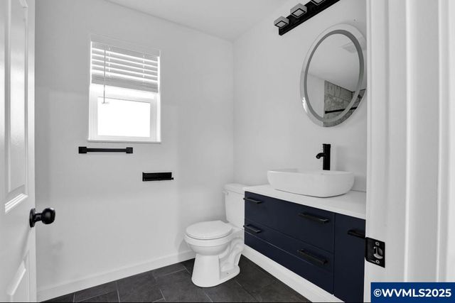 1088 38th Av, Sweet Home, OR 97386