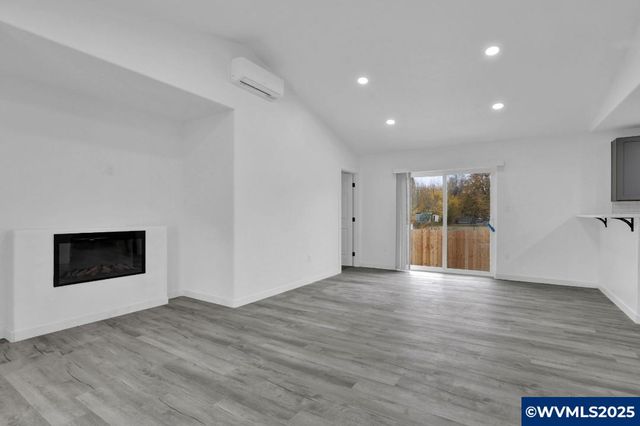 1088 38th Av, Sweet Home, OR 97386