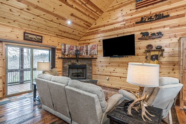 110 Sawtooth Ridge Rd, Murphy, NC 28906