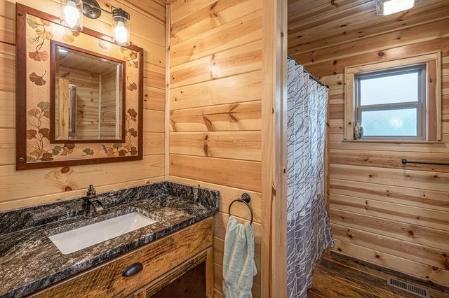 110 Sawtooth Ridge Rd, Murphy, NC 28906