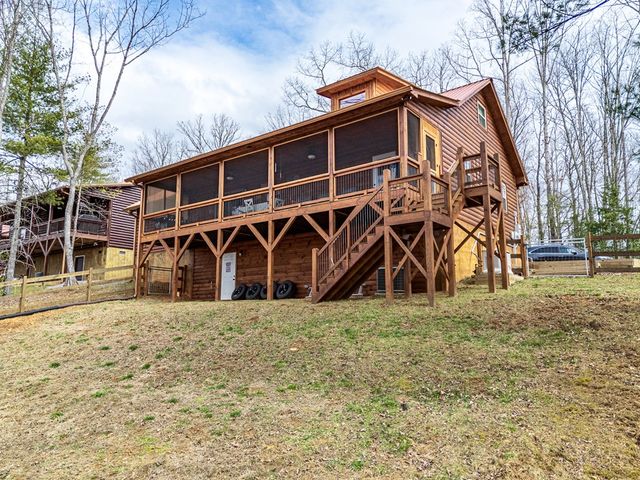 110 Sawtooth Ridge Rd, Murphy, NC 28906
