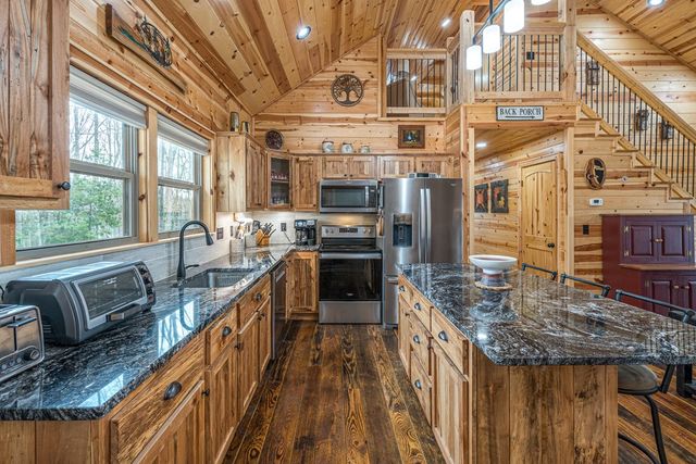 110 Sawtooth Ridge Rd, Murphy, NC 28906