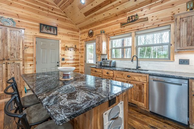 110 Sawtooth Ridge Rd, Murphy, NC 28906
