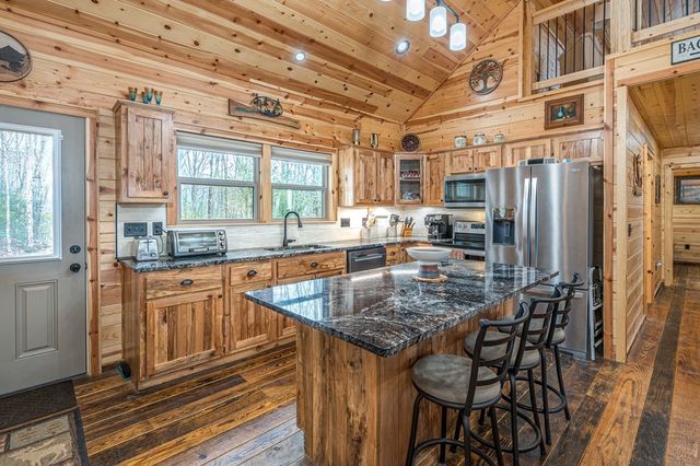 110 Sawtooth Ridge Rd, Murphy, NC 28906