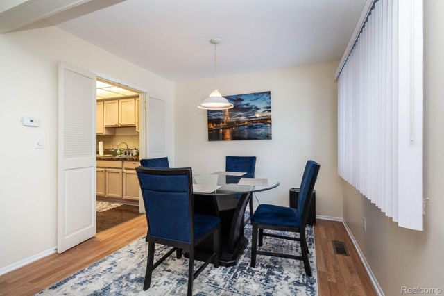 1 Fredericksburg Towne Street 1, Southfield, MI 48075