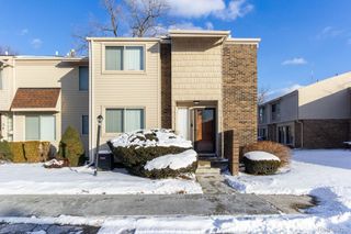 1 Fredericksburg Towne Street 1, Southfield, MI 48075