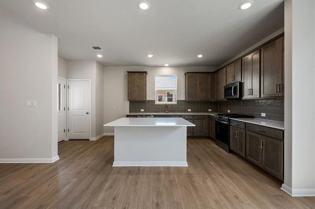 133 Knockout Rose DR, San Marcos, TX 78666