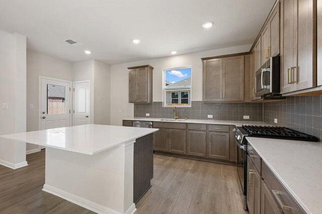 133 Knockout Rose DR, San Marcos, TX 78666