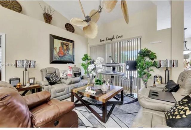 3228 SE Pinto St, Port St. Lucie, FL 34984