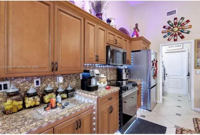 3228 SE Pinto St, Port St. Lucie, FL 34984