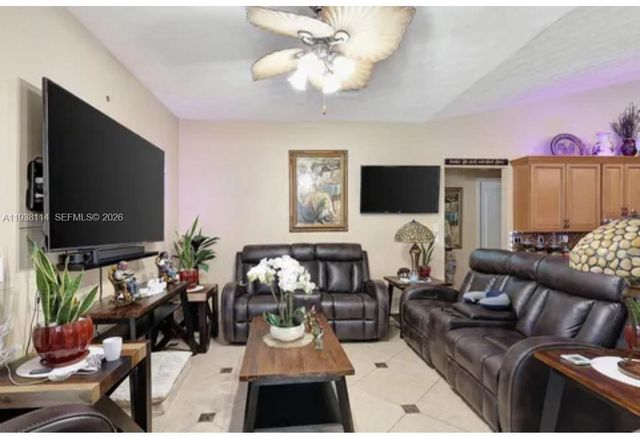 3228 SE Pinto St, Port St. Lucie, FL 34984