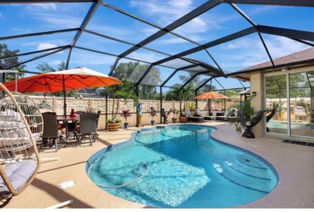 3228 SE Pinto St, Port St. Lucie, FL 34984