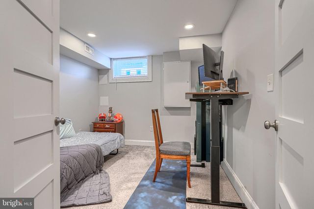 3311 FLEET ST, Baltimore, MD 21224