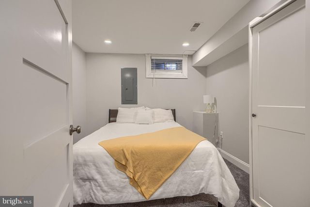 3311 FLEET ST, Baltimore, MD 21224