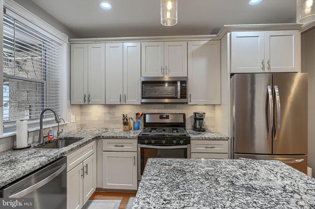 3311 FLEET ST, Baltimore, MD 21224