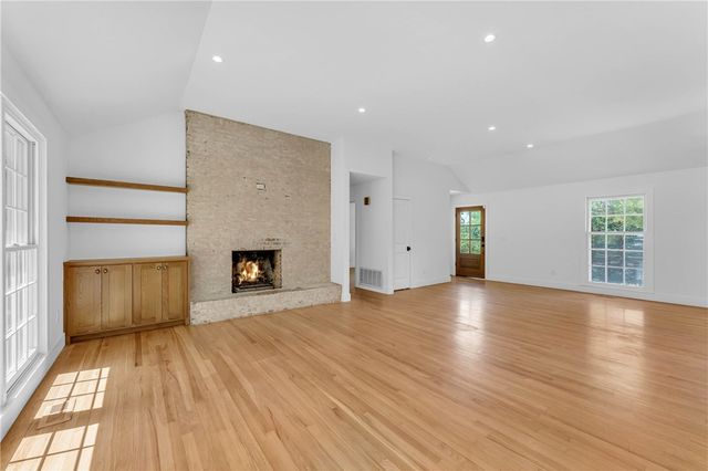 1819 E Viewpoint Drive, Fayetteville, AR 72701