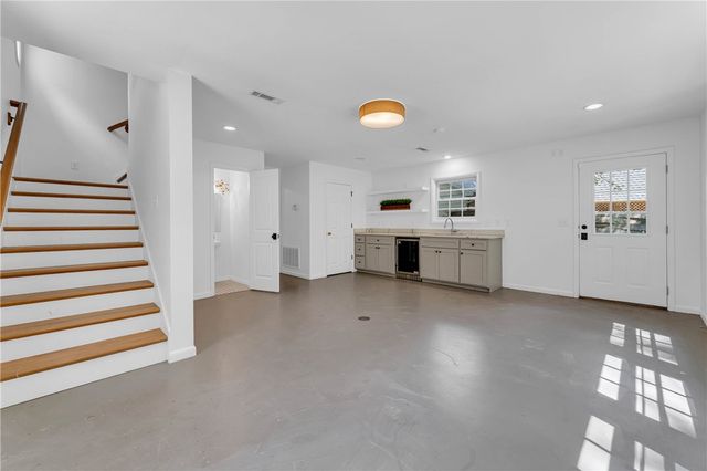 1819 E Viewpoint Drive, Fayetteville, AR 72701