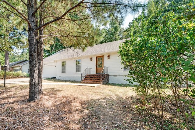 1819 E Viewpoint Drive, Fayetteville, AR 72701
