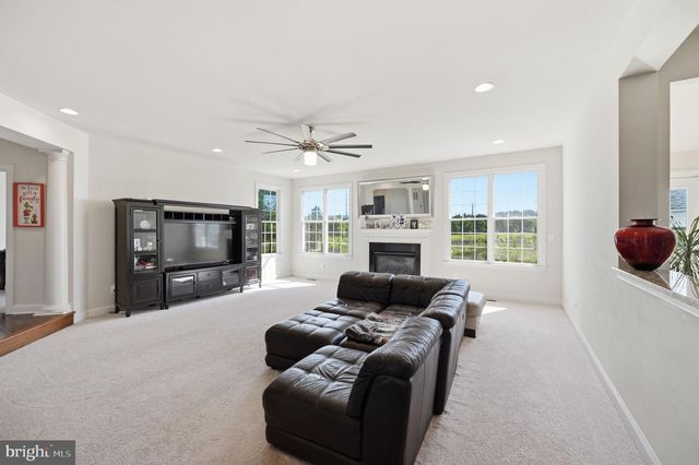 23222 HEMMINGFORD CIR, Sterling, VA 20166