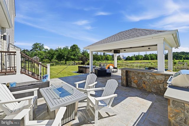 23222 HEMMINGFORD CIR, Sterling, VA 20166
