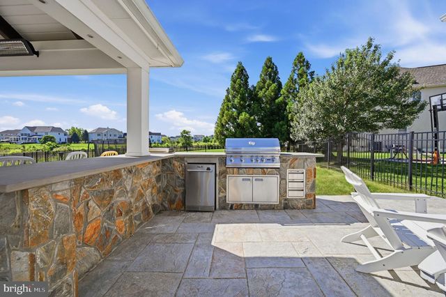 23222 HEMMINGFORD CIR, Sterling, VA 20166