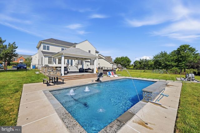 23222 HEMMINGFORD CIR, Sterling, VA 20166