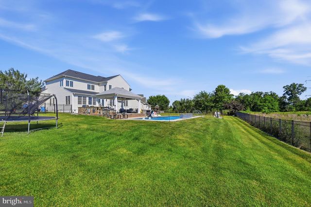 23222 HEMMINGFORD CIR, Sterling, VA 20166