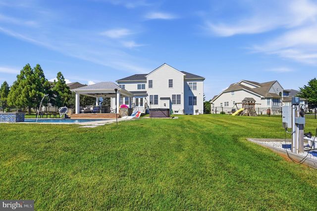 23222 HEMMINGFORD CIR, Sterling, VA 20166