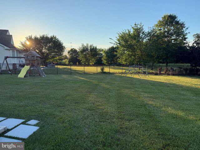 23222 HEMMINGFORD CIR, Sterling, VA 20166