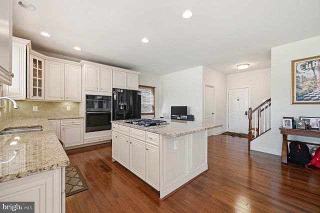 23222 HEMMINGFORD CIR, Sterling, VA 20166