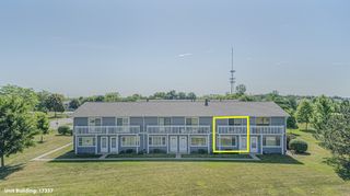 17357 W Maple Lane, Gurnee, IL 60031
