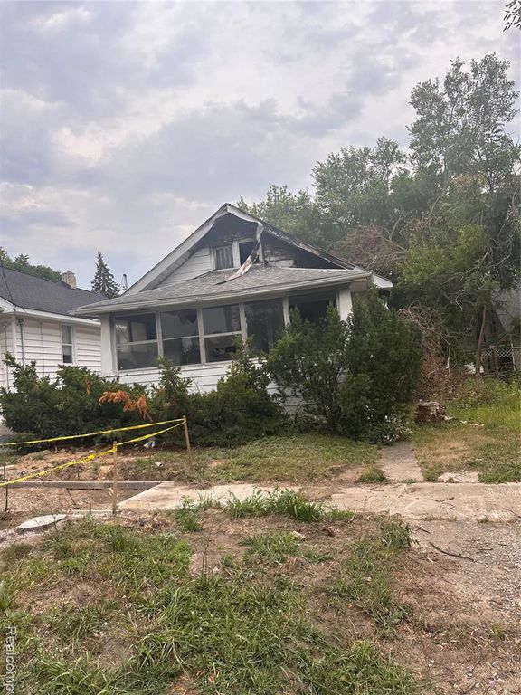 1606 Indiana Avenue, Flint, MI 48506