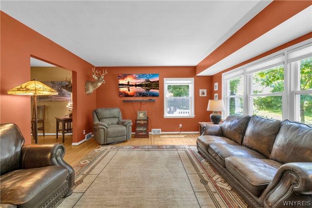 150 Girdle Road, Aurora, NY 14052
