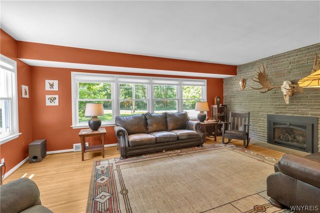 150 Girdle Road, Aurora, NY 14052