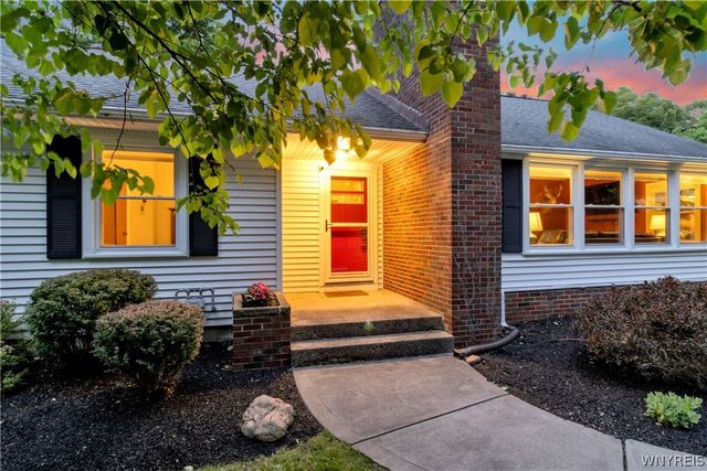 150 Girdle Road, Aurora, NY 14052