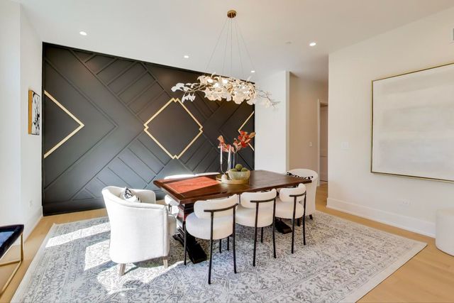 1839 Shelley Court, Highland Park, IL 60035