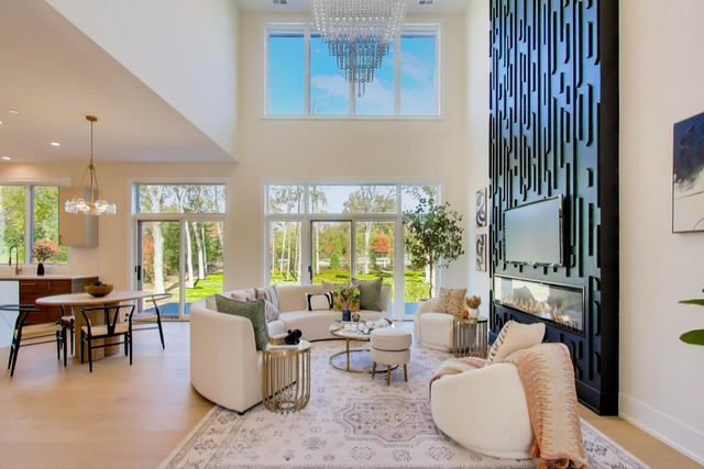 1839 Shelley Court, Highland Park, IL 60035