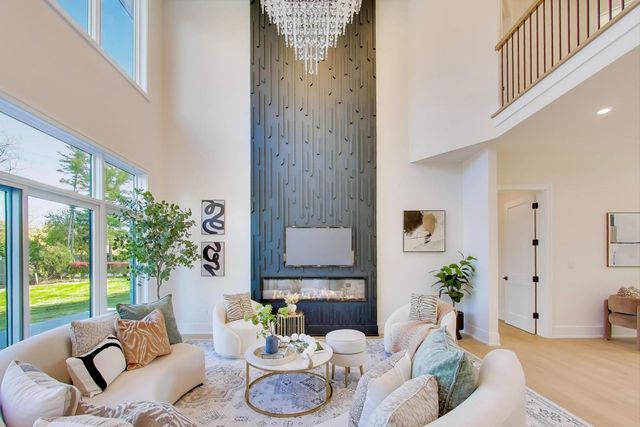 1839 Shelley Court, Highland Park, IL 60035